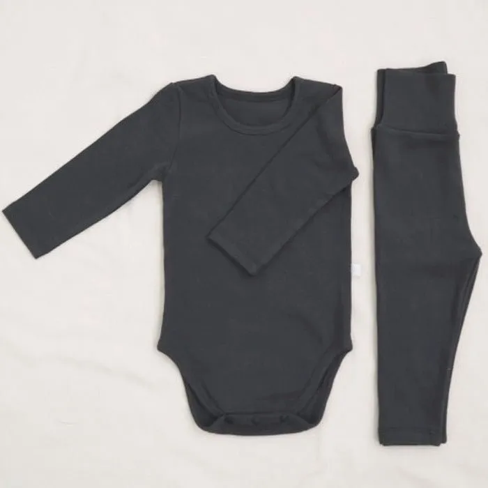 Baby Long Sleeve Onesie and Matching Pants Set (9 Colors)