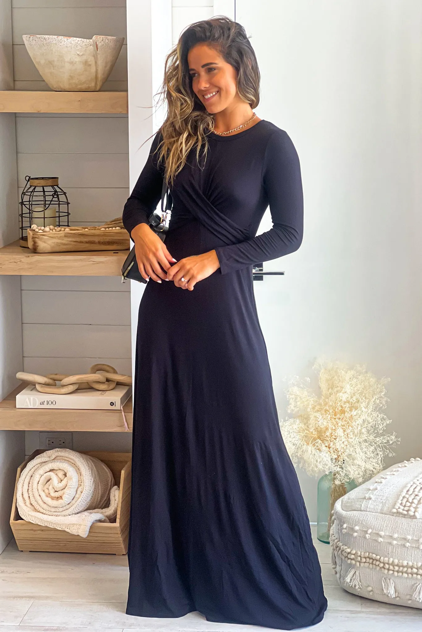 Black Maxi Dress With Long Sleeves And Twisted Front