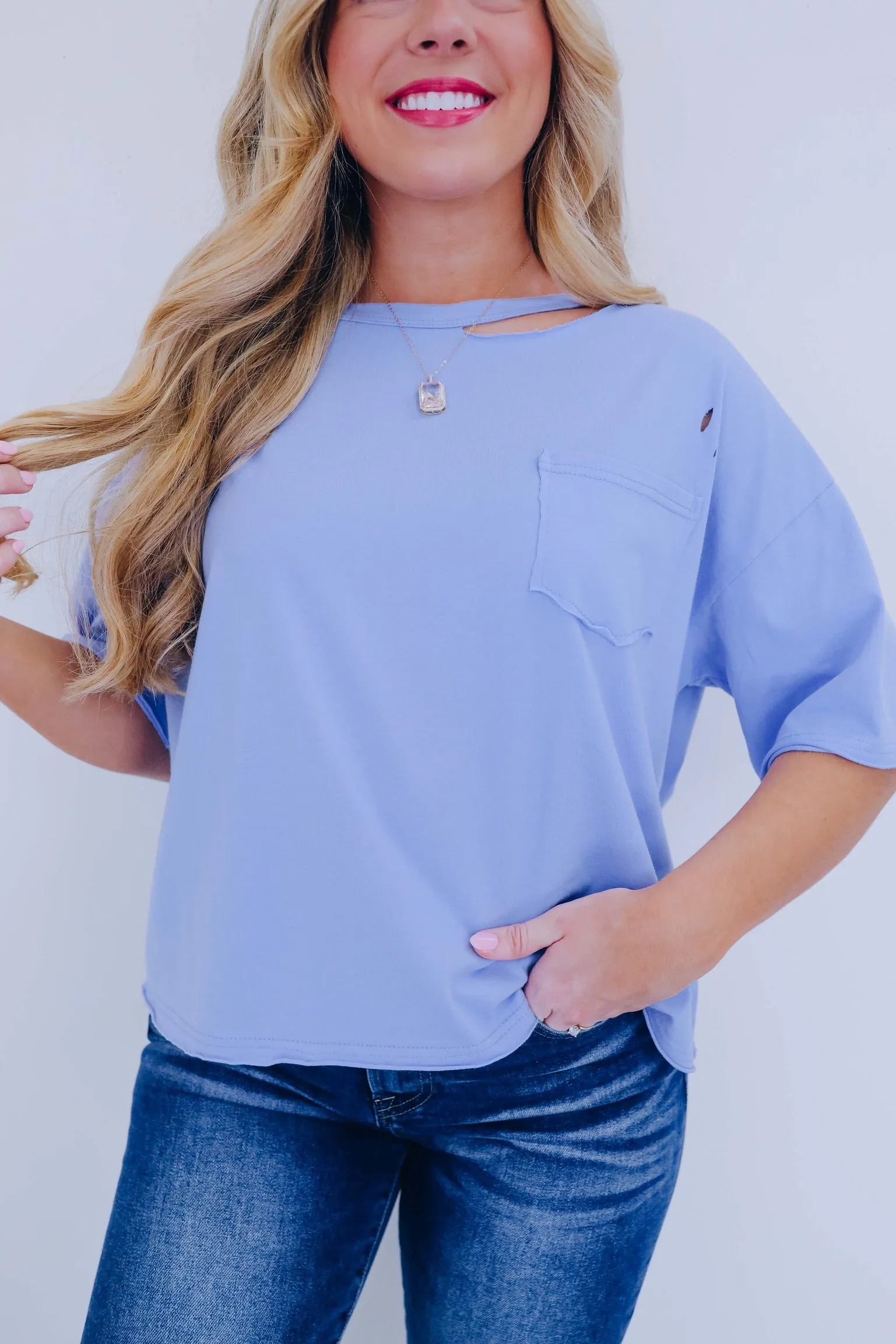 Pelia Distressed Pocketed Crop Tee - Blue