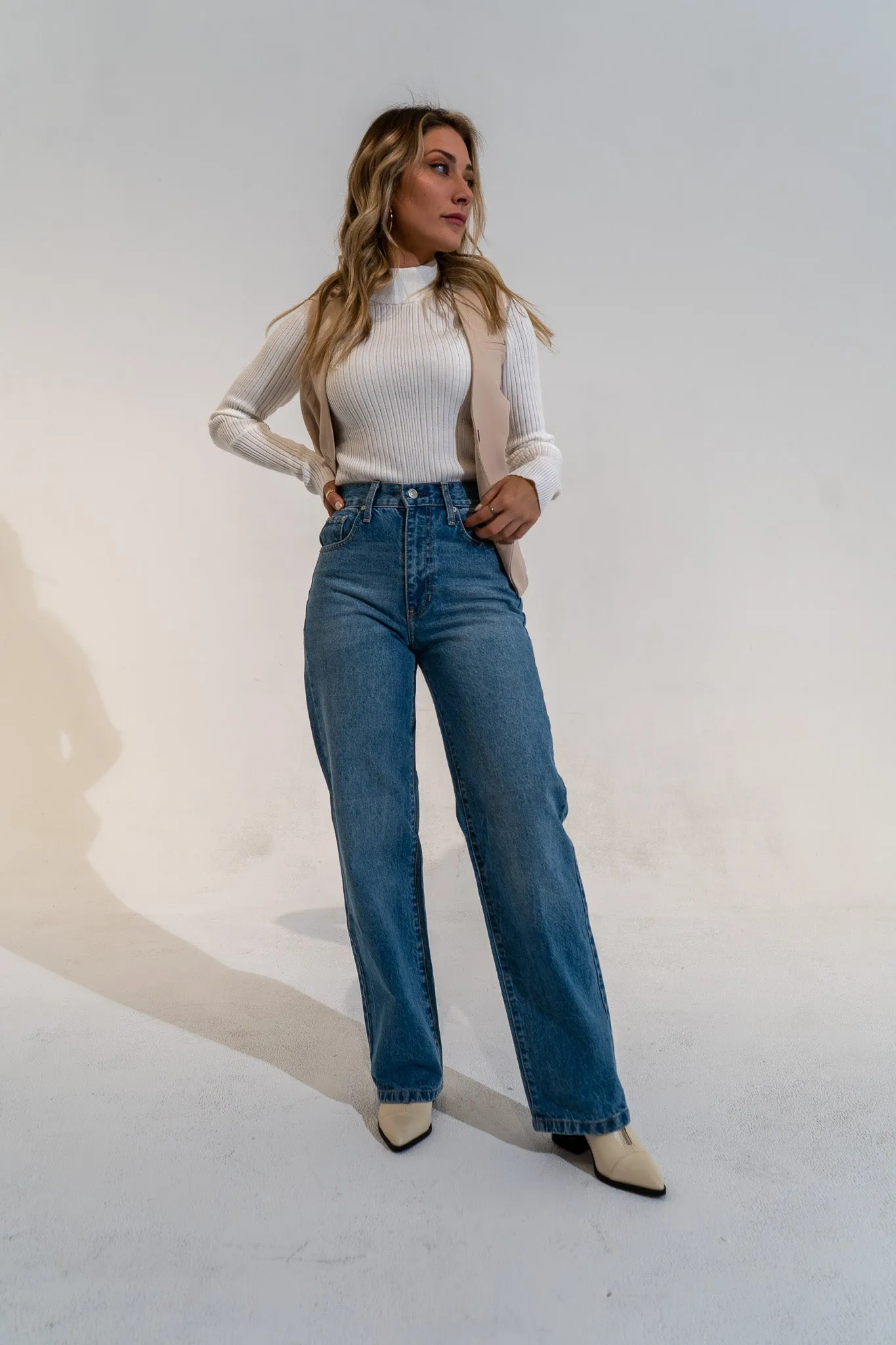 Relaxed 90's Long Straight Denim