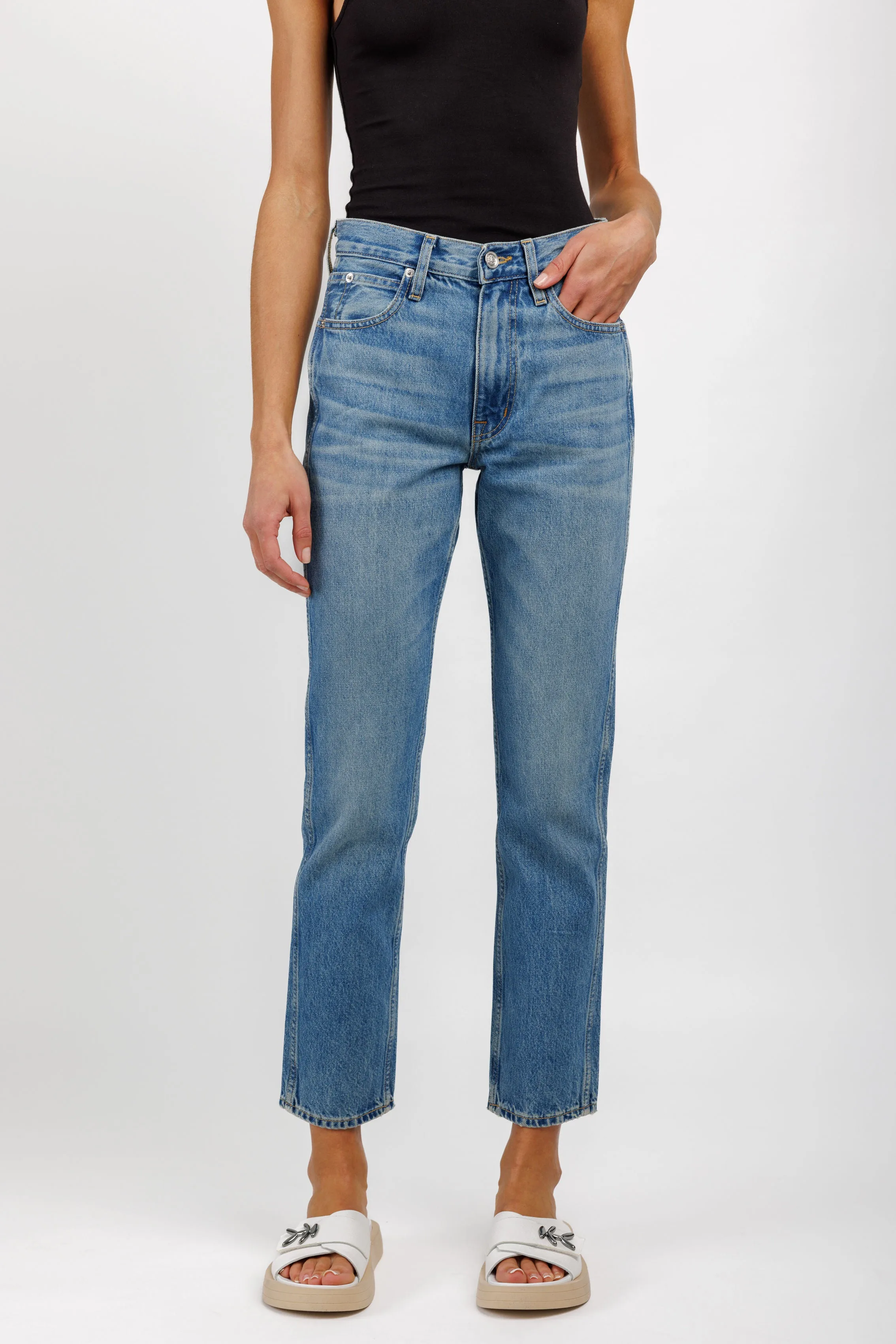 Virginia Slim Jeans in Pay No Mind