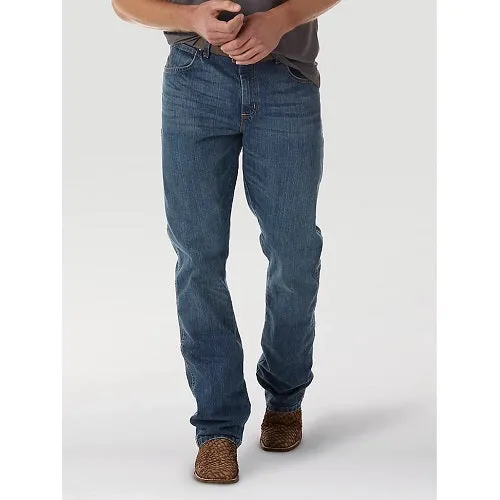 Wrangler® Men's Retro Relaxed Fit Jeans - TB Wash